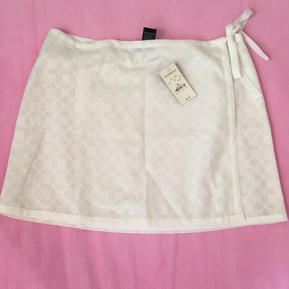 Express white wrap skirt NWT